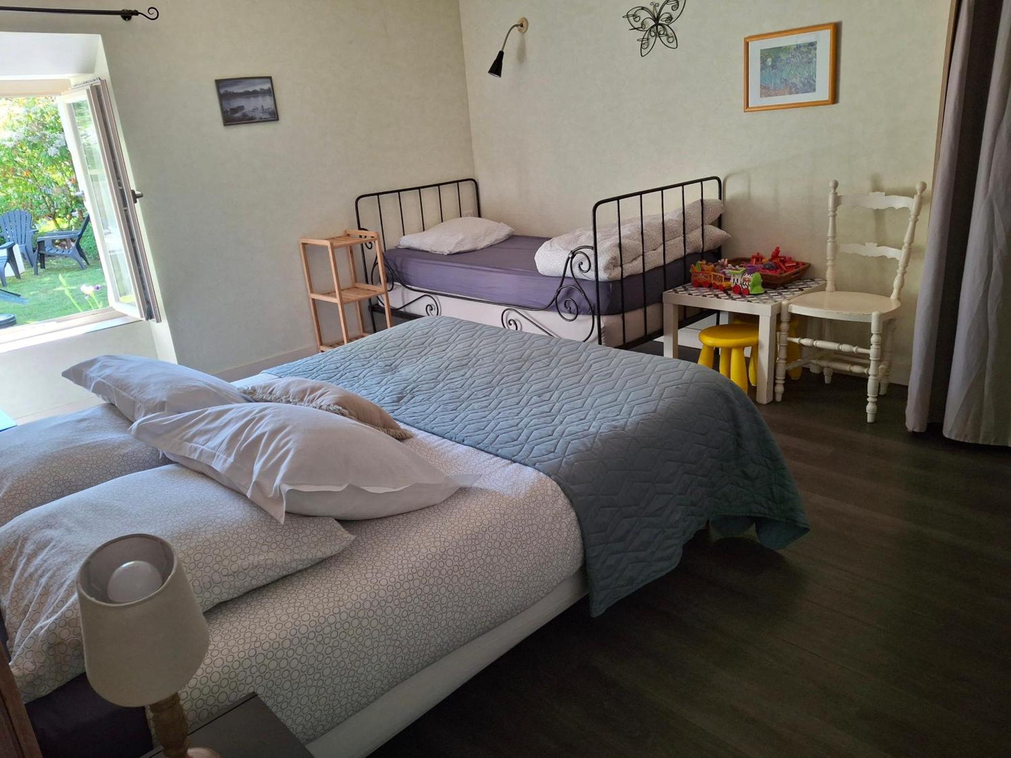 Gîte La Grange, lits fait à l'arrivée, serviettes de toilettes, piscine partagée, 25 min de Beauval, 4 km de Chenonceau Saint-Georges-sur-Cher Extérieur photo